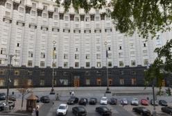 Кабмин перераспределил 6,5 млрд на вакцины