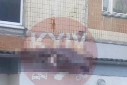 В Киеве женщина выбросилась из окна многоэтажки 