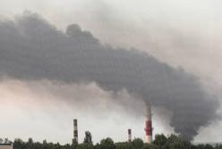 Не долетіли до Кремля 42 км: атаковано гігантський склад логістичного оператора та заводи (відео)