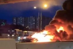 В Москве взорвался электромобиль Tesla 