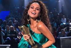 Это было невероятно: счастливая Настя Каменских стала "Певицей года"