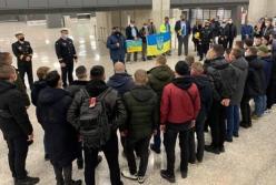 Украинские моряки прибыли в США для тренировок на катерах Island