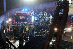 Біля Венеції автобус впав з моста, зачепився за дроти і загорівся: серед десятків загиблих є українці (відео)