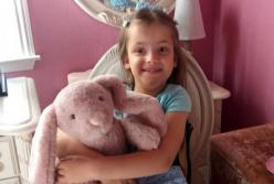 Судья не мог сдержать слез: тяжелобольную девочку с Донбасса удочерила американская семья