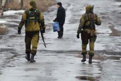 На Донбассе командование РФ угрожает боевиками увольнением: названа причина