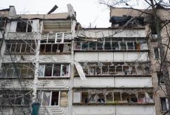 Руйнування на Київщині: "Нова Пошта", підприємство, будинки, мінус два поверхи висотки (відео)