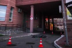 В Киеве женщина выпрыгнула из окна 14 этажа, оставив предсмертную записку (фото)