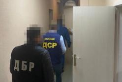 Харьковского таможенника подозревают в растрате 400 тысяч