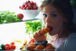 За сколько часов до сна нужно ужинать и что лучше употреблять перед сном