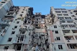 У Херсоні під завалами 9-поверхівки знайшли мертвою маму двійнят, поранених внаслідок авіаудару 