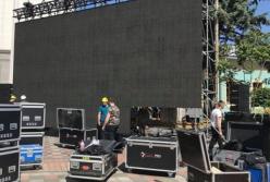 Под Радой репетируют инаугурацию