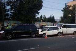 В Виннице пьяный полицейский протаранил три автомобиля, пострадали дети