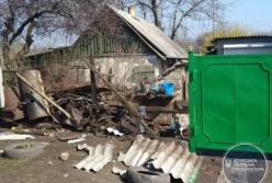 Сепаратисты обстреляли жилые дома на Донбассе (фото)