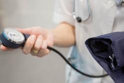 Врачи рассказали, как нормализовать давление без препаратов