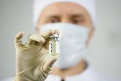 Почему нельзя сразу принимать антибиотики при COVID-19: ученый объяснил вред