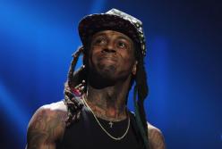 В самолете известного рэпера нашли оружие и наркотики