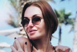 Слава Каминская показала восхитительную фигуру в откровенном наряде (фото)