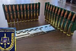 На Черниговщине инструктор школы снайперов продавал боеприпасы