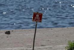 З’явились моторошні відео: людей в Затоці після вибуху міни збирають по частинам