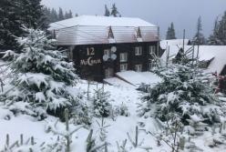 Знаменитый украинский курорт засыпало снегом (фото, видео)