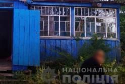 На Харьковщине мужчина набросился с ножом на родного брата из-за ревности
