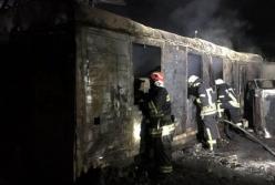 В Киеве из-за мусора сгорели автомобили