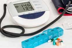 Врачи рассказали, почему нельзя пить таблетки от давления по утрам