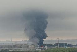 Флешмоб вулканів прийняв на себе Санкт-Петербург: палає нафтовий термінал за понад 1100 км (відео)