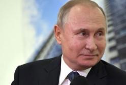 Что-то недокрутили в двойнике: в сети заметили странную деталь на фото Путина