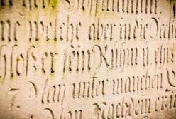 Археологи обнаружили камень с текстом на древнем языке