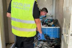 Зарубав і хотів спалити тіло матері чоловік на Житомирщині (відео)