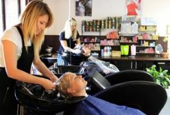 Стало известно, как будут работать салоны красоты и парикмахерские