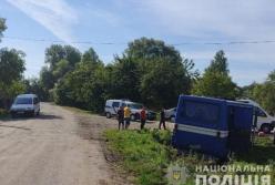 Во Львовской области автобус слетел в кювет, семеро пострадавших