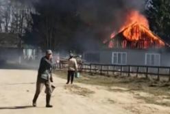 На Житомирщине вместе с сухостоем сожгли сельсовет