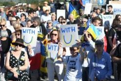 Польща виступила проти ксенофобії: тисячі людей в 22 містах виявили солідарність з українцями