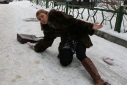 Как правильно упасть на лед, чтобы избежать перелома: ценные советы