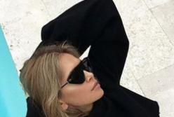 Вера Брежнева показала фигуру в бикини