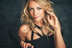 Леся Никитюк восхитила стройной фигурой в мини-платье (фото)