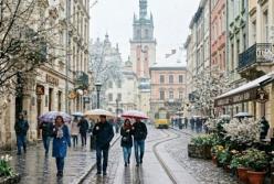 В Україні різко похолодає: дощі, мокрий сніг і заморозки