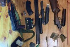 Под Киевом мужчина стрелял по отдыхающим на озере