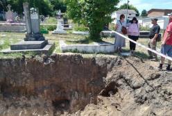 В Тернопольской области вывезли на свалку останки десятков людей: детали скандальной истории