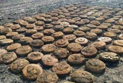 На Днепропетровщине в поле нашли 150 мин