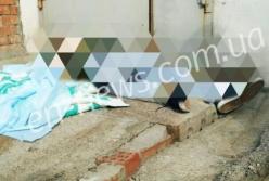 В Запорожской области, упав с крыши, погиб 21-летний парень (фото)