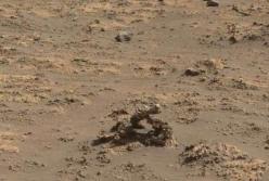 Марсоход NASA обнаружил на Марсе загадочную арку