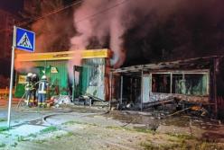 В Киеве сгорели торговые павильоны, есть жертвы