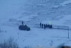 На Буковині порушник на Range Rover намагався прорватися до Румунії та збив прикордонника