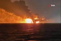 У Чорному морі горять два російські танкери «тіньового флоту» – ЗМІ