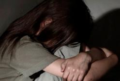 На Волыни педофил насиловал 11-летнюю дочь сожительницы