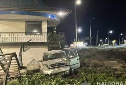 В Черкасской области авто на скорости влетело в пост полиции (фото)