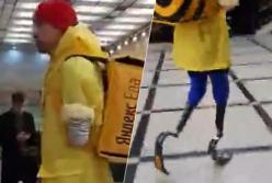 Российский спортсмен без рук и ног работает курьером, чтобы собрать деньги на участие в Паралимпиаде